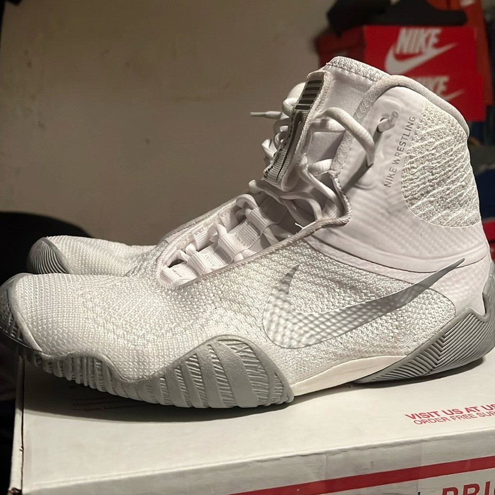Nike Tawa
Men's Wrestling Shoes size 11.5